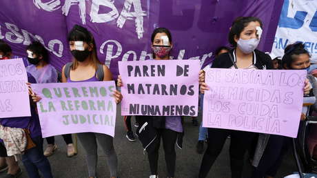 Brutal feminicidio en Argentina: un policía asesina a su pareja delante de su hija y luego se suicida