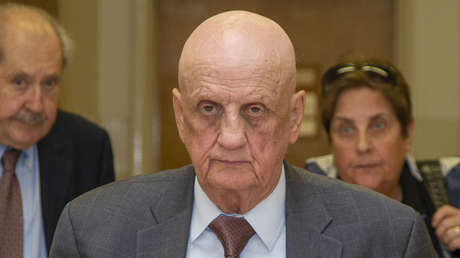 Acusan por la muerte de cinco pacientes a un médico que atendía en su coche y recetaba "grandes cantidades de opioides"