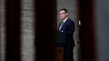 El director de Pfizer no logra ingresar a Israel al no estar completamente vacunado contra el covid-19