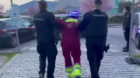 El conductor de una ambulancia apuñala a un enfermero en un hospital de España en un posible crimen pasional