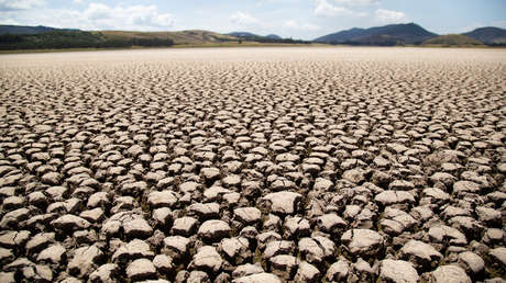 La laguna colombiana que corre riesgo de desaparecer por la falta de lluvias (VIDEO)
