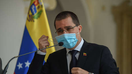 Venezuela acusa al Gobierno de Bolsonaro de ser el "principal obstáculo" para salvar vidas en el "peor momento" del covid y pide a la ONU intervenir