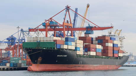 Publican un video grabado tras el ataque "terrorista" sufrido por un buque portacontenedores iraní en el Mediterráneo