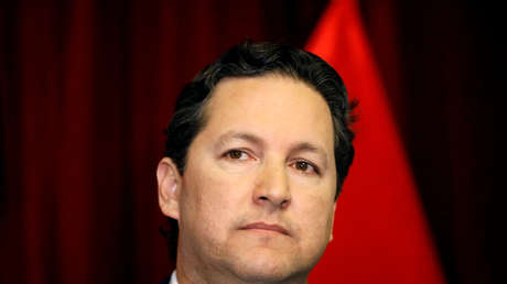 VIDEO: Increpan en plena calle a un candidato presidencial de Perú por su campaña de odio contra los venezolanos