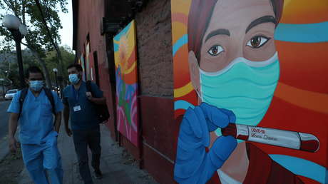 Polémica en Chile por un obispo que llamó a "desobedecer" la ley "injusta" que impide celebrar misas 