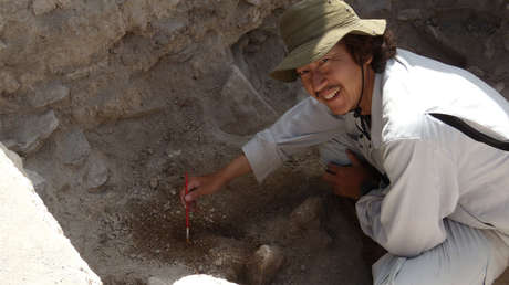 Cráneo aplanado y dentadura incompleta: restos óseos hallados en México permiten reconstruir la vida de un embajador maya