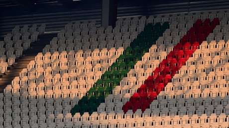 VIDEO: Futbolista anota un estratosférico gol desde la otra mitad del campo y deja a todos boquiabiertos
