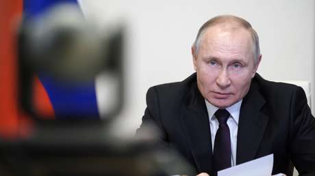 El Kremlin aclara que Putin propuso hablar 'online' con Biden para impedir que sus declaraciones "sin precedentes" dañen las relaciones bilaterales