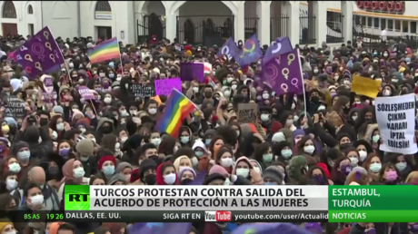 Protestas en Turquía contra la salida del país del acuerdo de protección a las mujeres del Consejo de Europa