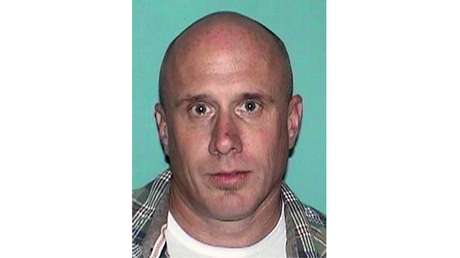 Un hombre acusado de cometer un asesinato en EE.UU. confiesa que mató a otras 15 personas