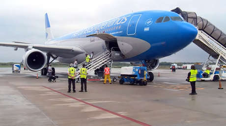 Llega el noveno vuelo de Aerolíneas Argentinas con 370.000 vacunas Sputnik V contra el covid-19