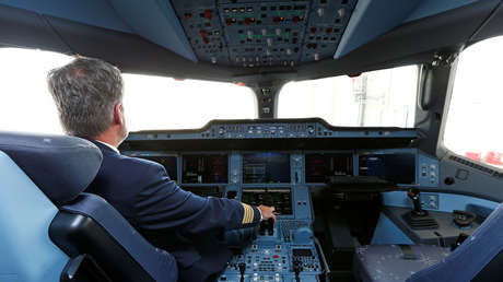 "Que se joda este lugar": Un piloto deja un micrófono abierto y lo captan insultando a la ciudad donde aterriza