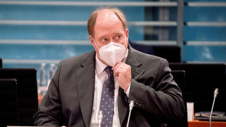 Jefe de la Cancillería alemana advierte de la posible aparición de mutaciones del coronavirus inmunes a las vacunas