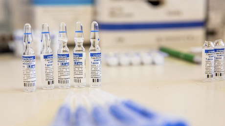 "No debe haber anteojeras geopolíticas": Austria negocia la compra de un millón de dosis de la vacuna rusa Sputnik V