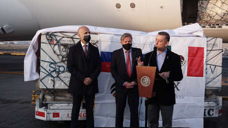 Llegan a México 500.000 dosis de la vacuna Sputnik V contra el coronavirus