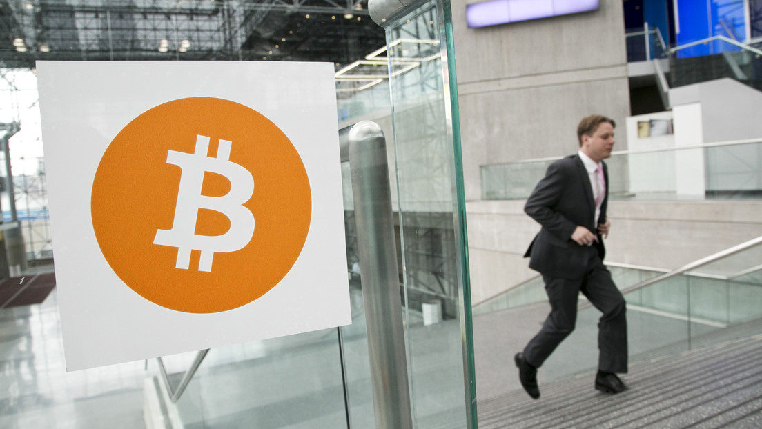 La fortuna del enigmático 'padre del bitcóin' supera los 63.000 millones de dólares (pero nadie sabe quién es)