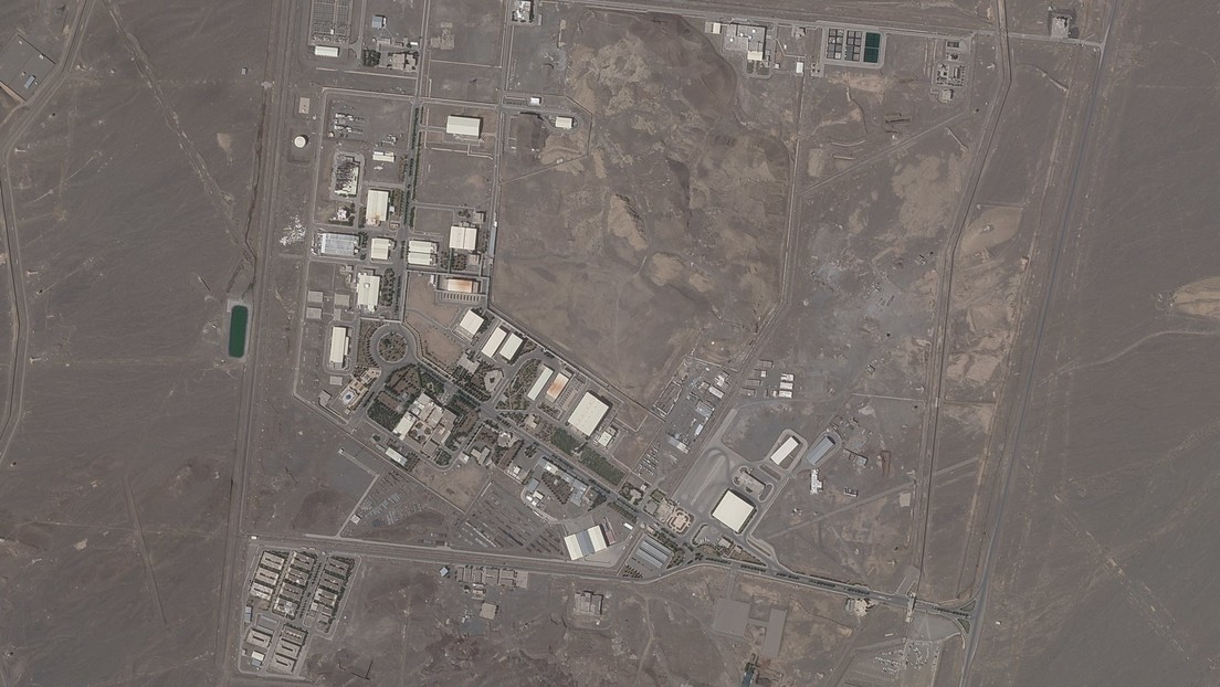 La detonación de un explosivo provocó el incidente eléctrico en la instalación nuclear iraní de Natanz, reporta la televisión local