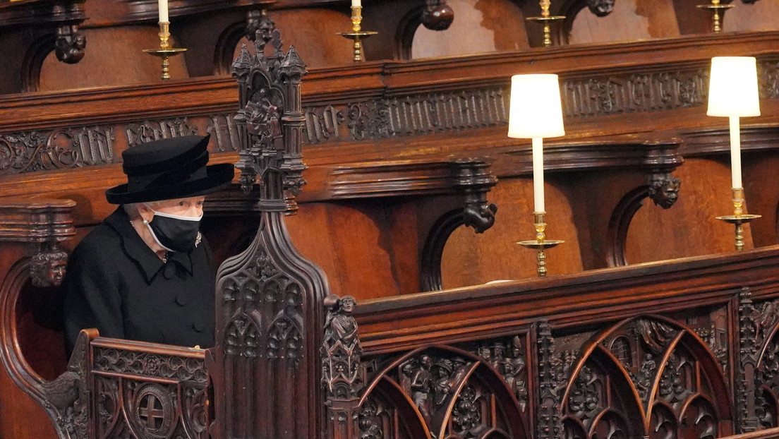 "Lilibet": Isabel II deja una emotiva nota escrita a mano en el ataúd del príncipe Felipe