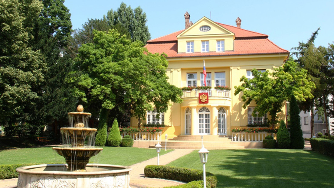 Eslovaquia expulsa a 3 diplomáticos rusos en solidaridad con la República Checa