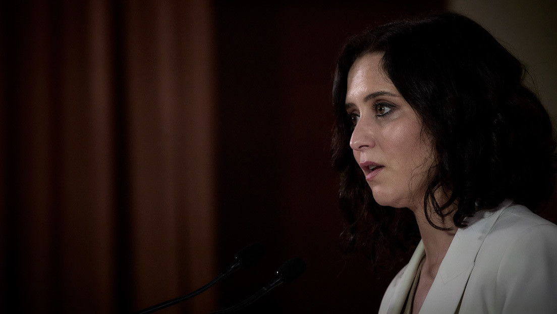 Interceptan una carta con dos proyectiles dirigida a la presidenta de la Comunidad de Madrid