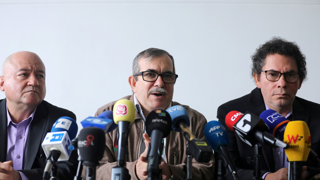 Exlíderes de las extintas FARC asumen su responsabilidad por los secuestros ejecutados antes del acuerdo de paz en Colombia