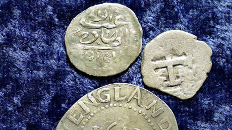 Antiguas monedas árabes encontradas en una granja de Estados Unidos ayudan a resolver el misterio de un pirata asesino del siglo XVII