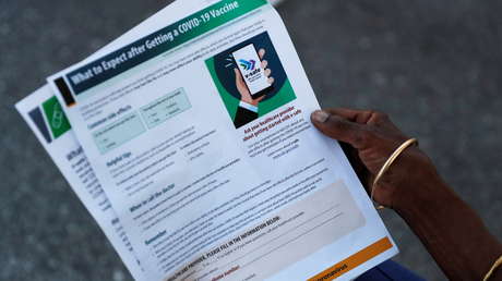 El gobernador de Florida prohíbe los pasaportes de vacunación para evitar que haya "dos clases de ciudadanos"