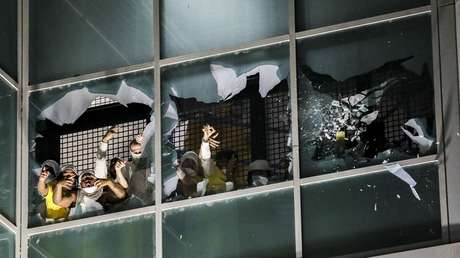 FOTOS, VIDEO: Motín en una prisión de EE.UU. por las demoras en los procesos judiciales a causa de la pandemia