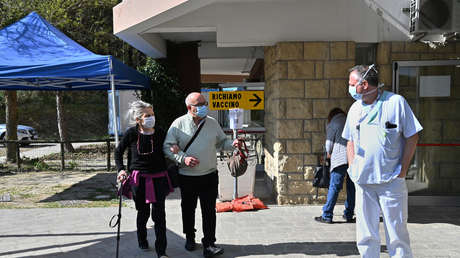 The New York Times: Cientos de italianos intentan obtener cita para vacunarse con Sputnik V en San Marino