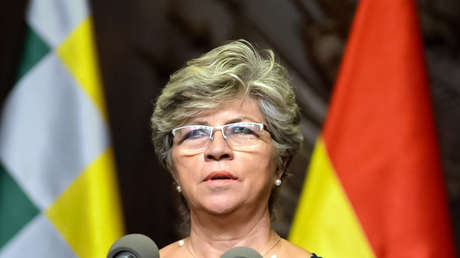 Una exministra de Jeanine Áñez, sobre la que pesa una orden de captura, huye de Bolivia