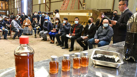 Presentan en Bolivia un microreactor para la producción de biodiésel a partir de la basura