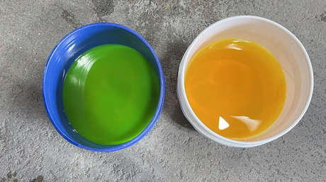 ¿Qué causa que el mismo líquido se vea de distintos colores en los cubos? : un usuario de redes sociales da una respuesta