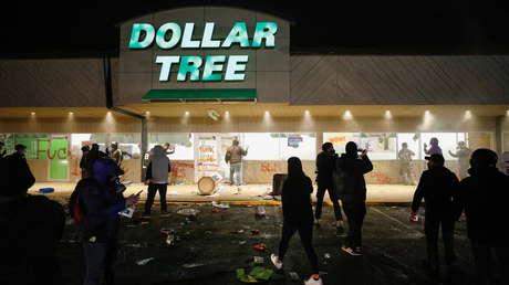 Estalla la controversia en Twitter tras el saqueo de una tienda de descuento en las protestas por la muerte de Daunte Wright