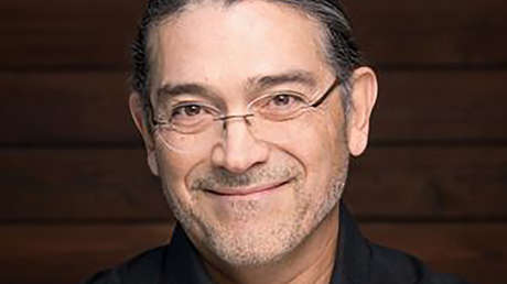 Biden nomina al estadístico de origen latino Robert Santos para la Oficina del Censo de EE.UU.