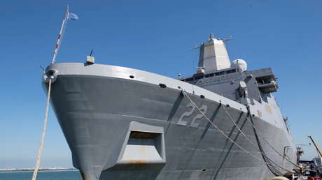 Un baile de 'twerking' en la botadura de un buque de guerra desata una polémica en Australia