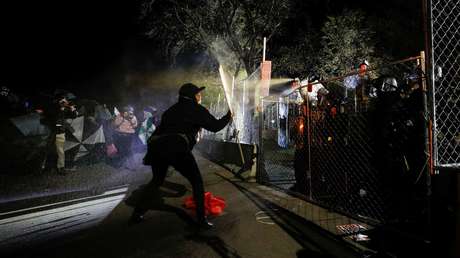 VIDEO: Protestas en Brooklyn Center tras el asesinato del afroamericano Daunte Wright