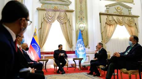 Una agencia de la ONU firma un acuerdo con el Gobierno de Venezuela para dar comidas escolares a 1,5 millones de niños