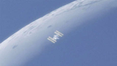 VIDEO: Graba desde el patio de su casa el momento exacto en que la EEI pasa por delante de la luna