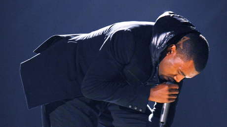 Subastan por un precio récord las primeras zapatillas diseñadas por Kanye West para Nike