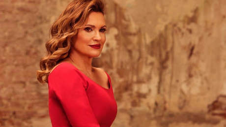 La soprano española Ainhoa Arteta, en silla de ruedas por las secuelas del covid-19 (VIDEO)