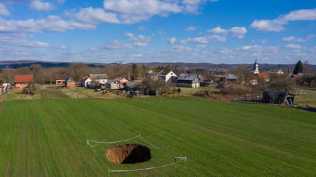 FOTOS, VIDEO: Enormes cráteres atemorizan a los agricultores turcos y podrían poner sus cultivos en aprietos