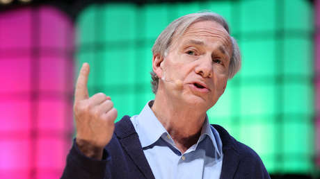 El multimillonario Ray Dalio alerta contra las revoluciones: "La historia que recuerdan bien en Rusia se desarrolla en muchos países"