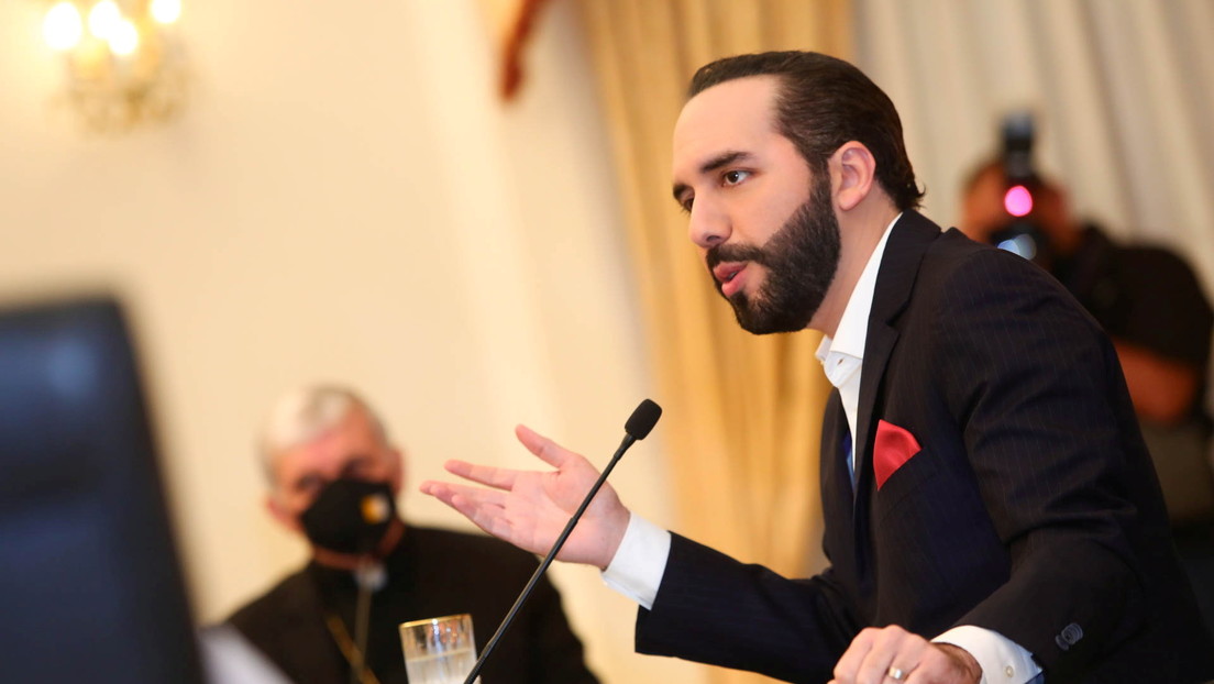 Todos los poderes públicos de El Salvador están en manos de un solo partido: ¿se puede juzgar a Bukele por ello?