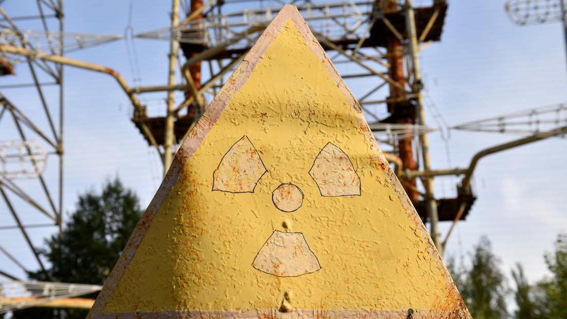 Incautan en Ucrania 1.500 botellas de vodka hecha con manzanas cultivadas en inmediaciones de la zona de exclusión de Chernóbil