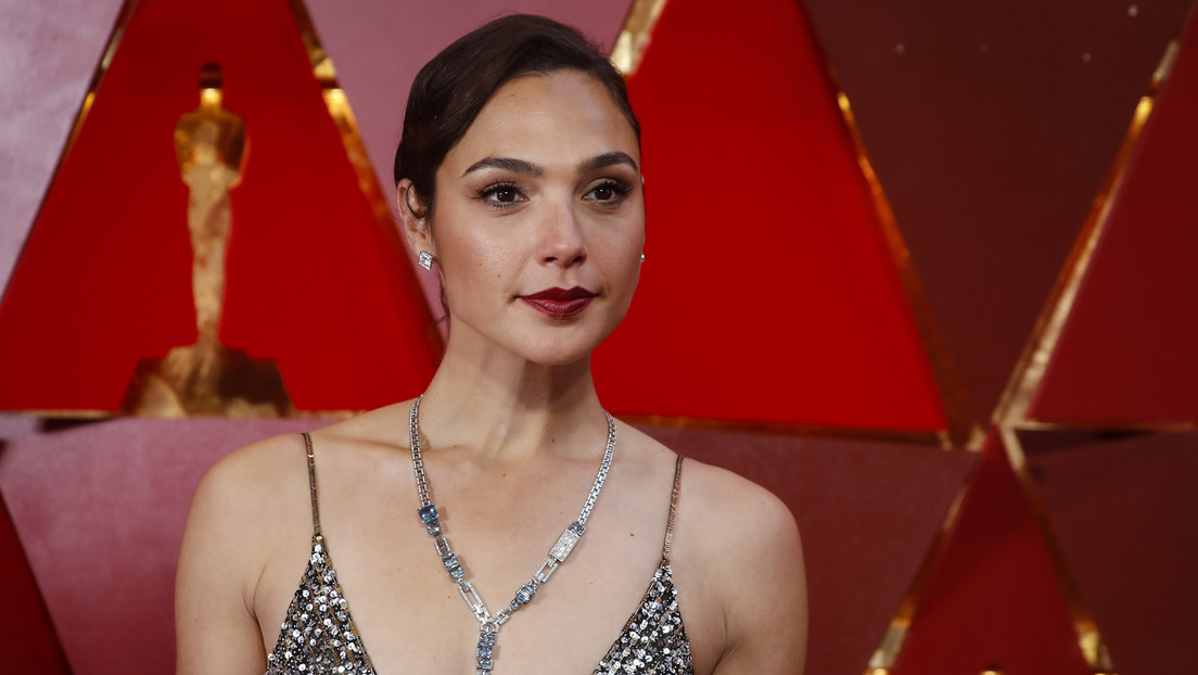 "Ni siquiera es capaz de decir 'palestinos'": la actriz Gal Gadot es criticada tras tuitear sobre la violencia entre Israel y Palestina