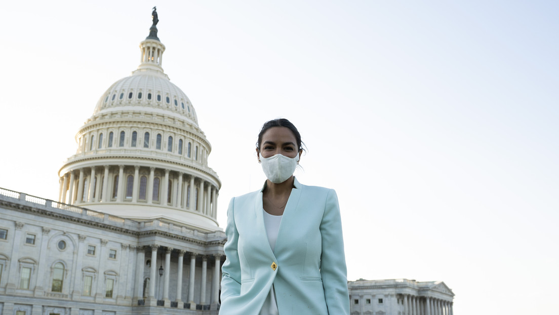 La congresista Alexandria Ocasio-Cortez acusa a Biden de "tomar el lado de la ocupación" en Palestina