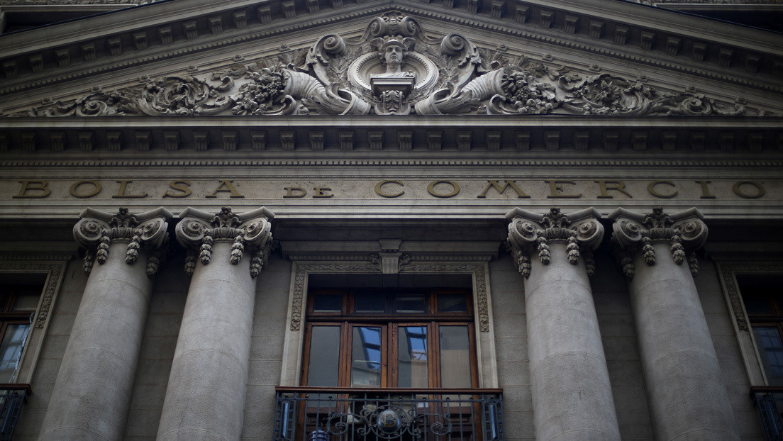 La Bolsa de Comercio de Santiago se desploma un 9,6 % tras las elecciones por la Constituyente