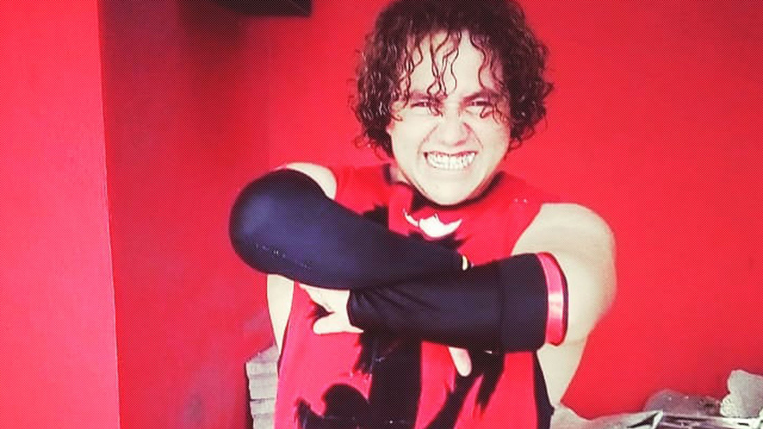 Un luchador lanza a un niño de 5 años contra el asfalto tras un combate en Ciudad de México y el público lo agrede (VIDEO)