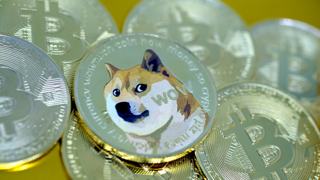 Elon Musk pide ideas para mejorar el dogecoin y explica por qué lo prefiere a otras criptodivisas