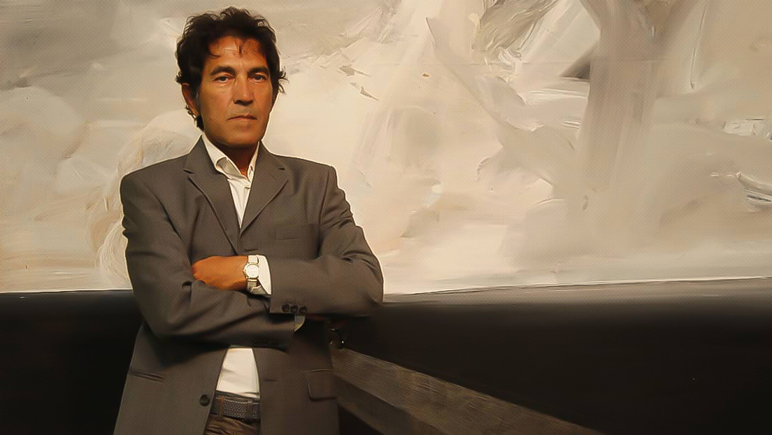 Un artista subasta una escultura invisible y la compran por 18.300 dólares